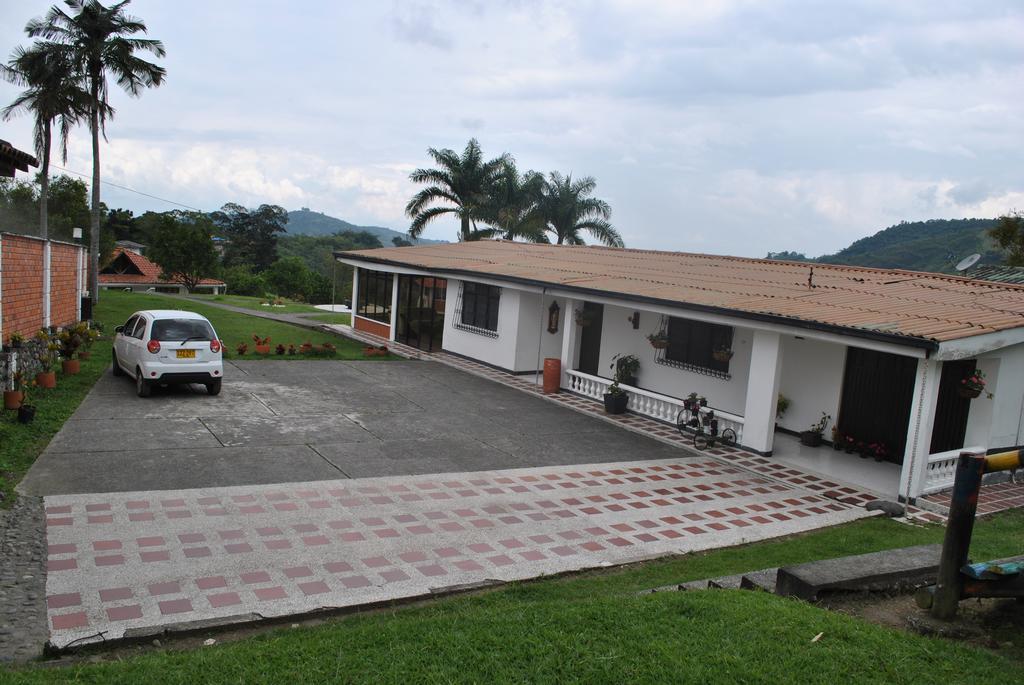 Hostal Don Bernardo Санта-Роса-де-Кабаль Екстер'єр фото