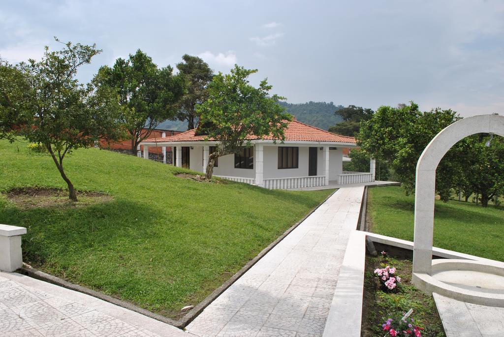 Hostal Don Bernardo Санта-Роса-де-Кабаль Екстер'єр фото