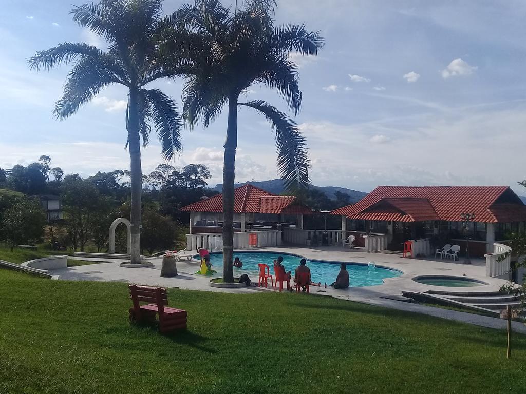 Hostal Don Bernardo Санта-Роса-де-Кабаль Екстер'єр фото