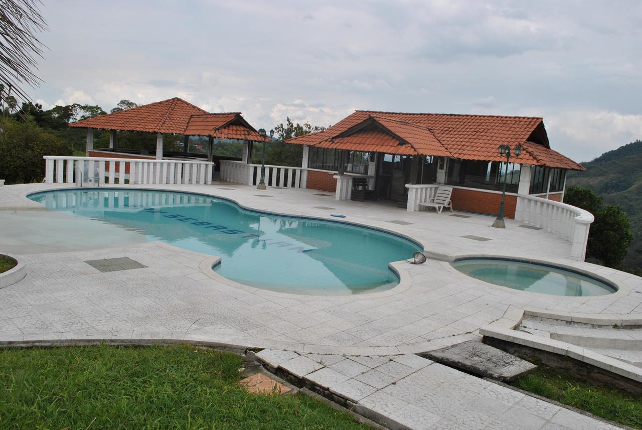Hostal Don Bernardo Санта-Роса-де-Кабаль Екстер'єр фото